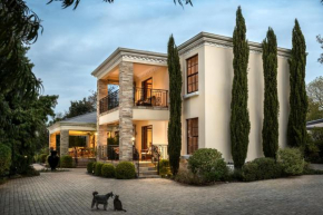  Blaauwheim Guest House  Сомерсет Вест